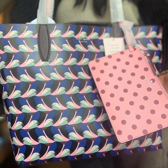 Limited edition 🔥Authentic Kate Spade Reversible leather tote/wristlet - Picture 8 of 8